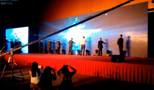 2016南京藍光公園一號項目發(fā)布會微信簽到抽獎拼LOGO紅包雨