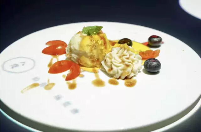 我是入夜，360°沉浸式互動(dòng)投影餐廳