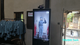 南京溧水區(qū)紅色李巷游客中心體感虛擬試衣拍照