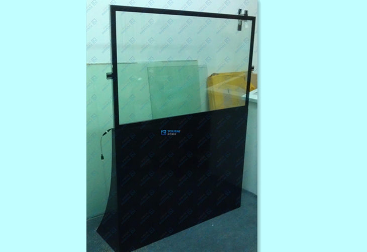 鴻國(guó)集團(tuán)透明多點(diǎn)觸控?cái)?shù)碼櫥窗多點(diǎn)觸控案例