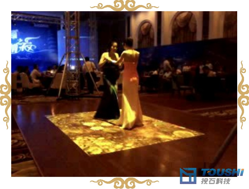 阿里斯頓供暖高峰論壇晚宴多媒體互動投影案例